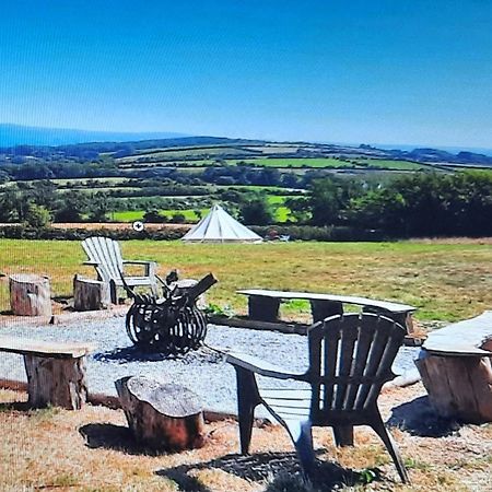 Summit Camping Kit Hill Cornwall Panoramic Views Grass Pitch From 15Pn Or Bella Bell Tent 75Pn Callington المظهر الخارجي الصورة