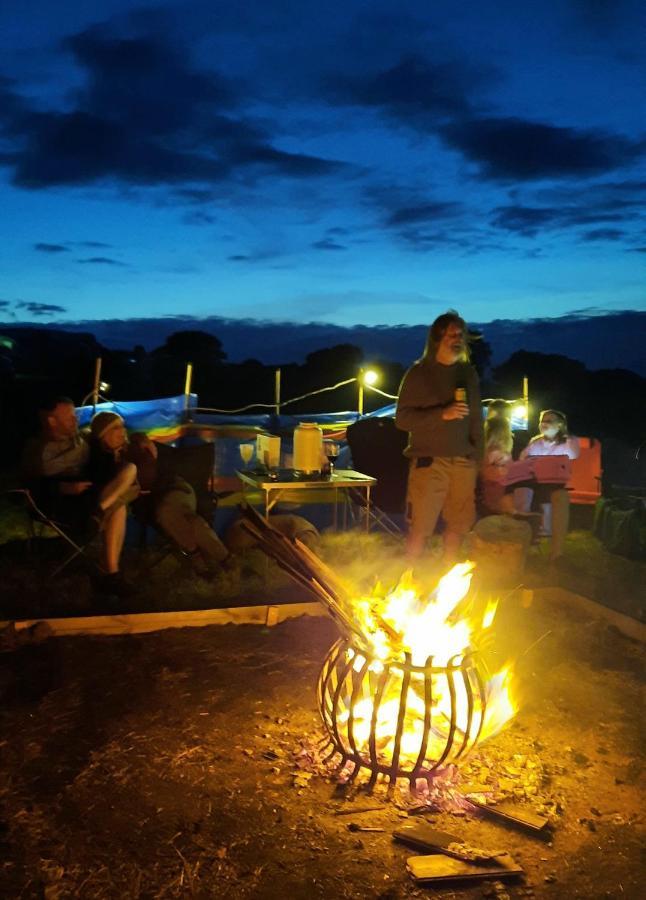 Summit Camping Kit Hill Cornwall Panoramic Views Grass Pitch From 15Pn Or Bella Bell Tent 75Pn Callington المظهر الخارجي الصورة